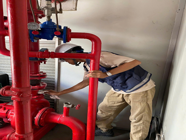 Thợ sửa máy bơm PCCC áp lực nước yếu