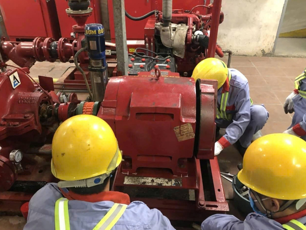 Thợ sửa máy bơm PCCC không lên nước