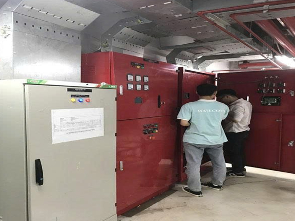 Thợ sửa máy bơm PCCC lỗi tủ điều khiển